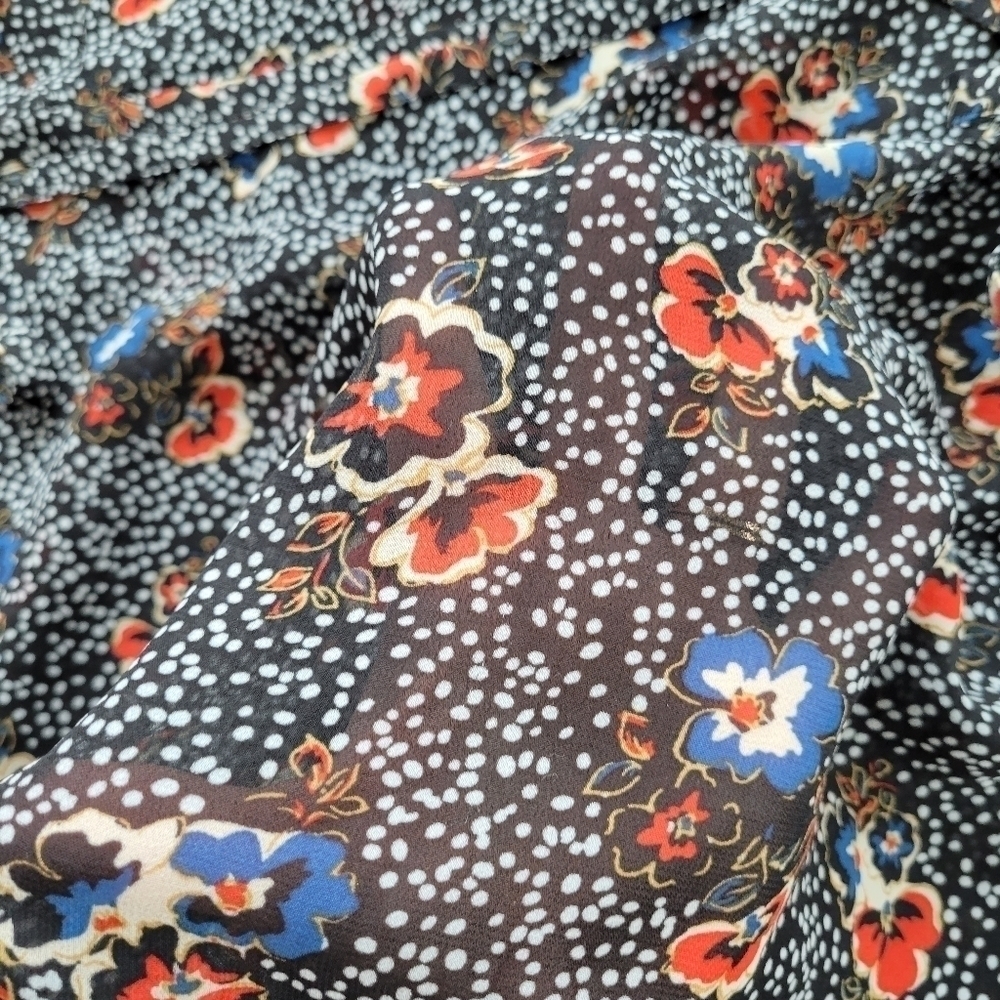 Motherhood Maternity black floral sheer flutter sleeve tank size M - Picture 4 of 7